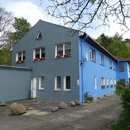 فندق Bastorfفي  Gasthof Blaues Haus المظهر الخارجي الصورة