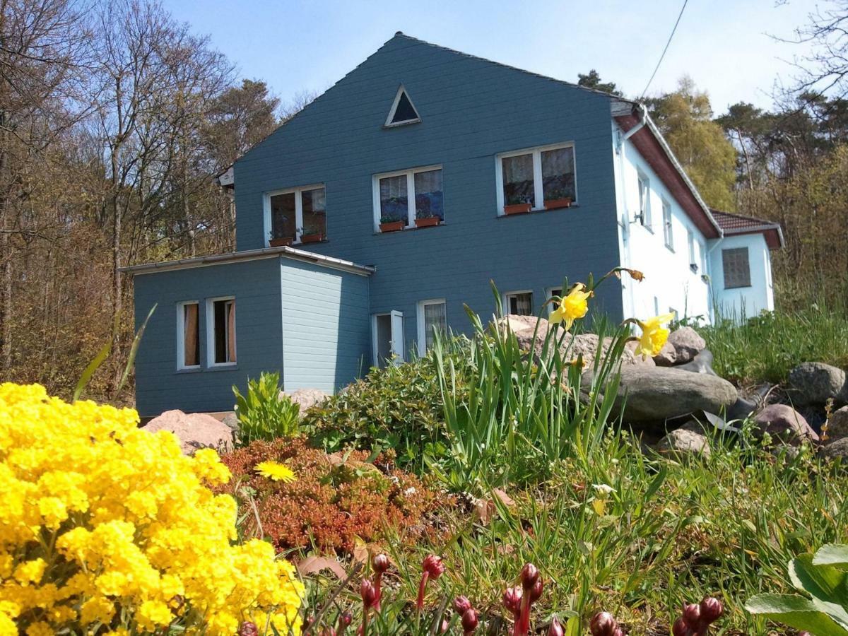 فندق Bastorfفي  Gasthof Blaues Haus المظهر الخارجي الصورة